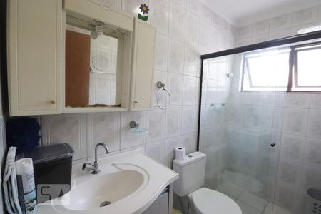 Casa à venda com 170m², 3 quartos e 2 vagasBanheiro Social