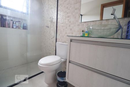 Casa à venda com 170m², 3 quartos e 2 vagasBanheiro Suíte 2