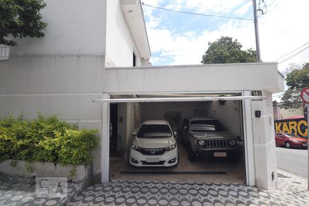 Casa à venda com 170m², 3 quartos e 2 vagasFachada