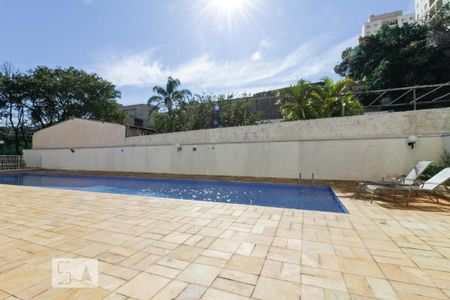 Apartamento à venda com 51m², 2 quartos e 1 vaga Apartamento à venda com 51m², 2 quartos e 1 vagaÁrea comum - Piscina
