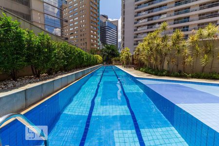 Piscina de apartamento para alugar com 2 quartos, 65m² em Vila Olímpia, São Paulo