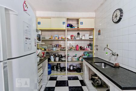 Casa para alugar com 160m², 6 quartos e 6 vagas Casa para alugar com 160m², 6 quartos e 6 vagasCozinha