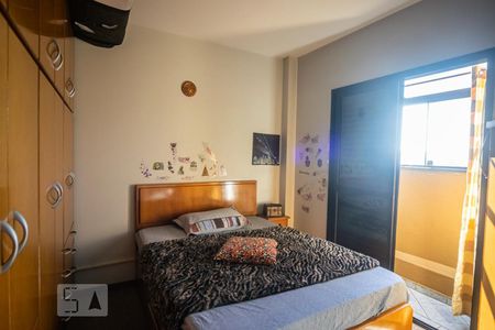 Apartamento à venda com 168m², 3 quartos e 3 vagas Apartamento à venda com 168m², 3 quartos e 3 vagasSuíte 2