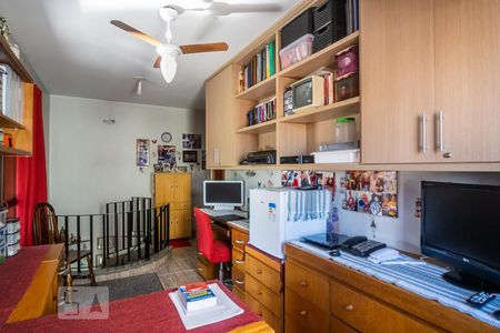 Apartamento à venda com 168m², 3 quartos e 3 vagas Apartamento à venda com 168m², 3 quartos e 3 vagasEscritório
