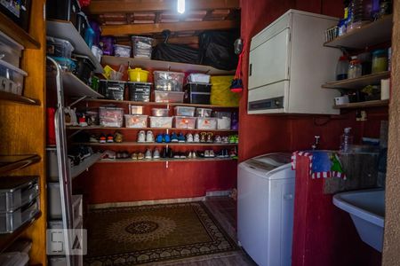 Apartamento à venda com 168m², 3 quartos e 3 vagas Apartamento à venda com 168m², 3 quartos e 3 vagasÁrea de Serviço