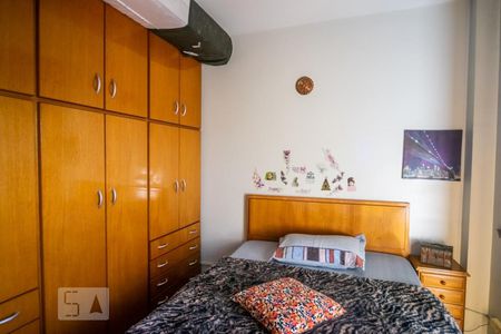 Apartamento à venda com 168m², 3 quartos e 3 vagas Apartamento à venda com 168m², 3 quartos e 3 vagasSuíte 2