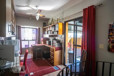 Apartamento à venda com 168m², 3 quartos e 3 vagas Apartamento à venda com 168m², 3 quartos e 3 vagasEscritório