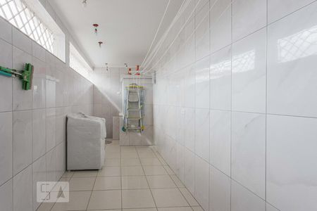 Casa à venda com 320m², 4 quartos e 4 vagas Casa à venda com 320m², 4 quartos e 4 vagasLavanderia Área de Serviço