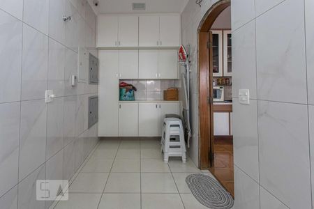 Casa à venda com 320m², 4 quartos e 4 vagas Casa à venda com 320m², 4 quartos e 4 vagasLavanderia Área de Serviço