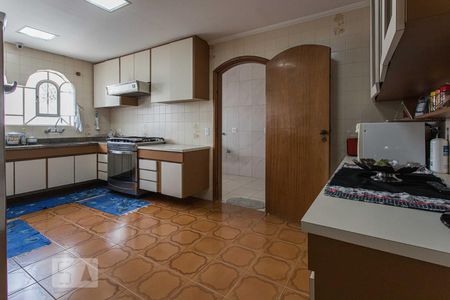 Casa à venda com 320m², 4 quartos e 4 vagas Casa à venda com 320m², 4 quartos e 4 vagasCozinha