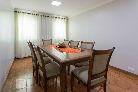 Casa à venda com 320m², 4 quartos e 4 vagas Casa à venda com 320m², 4 quartos e 4 vagasSala de Jantar