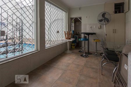 Casa à venda com 320m², 4 quartos e 4 vagas Casa à venda com 320m², 4 quartos e 4 vagasSalão de Festas