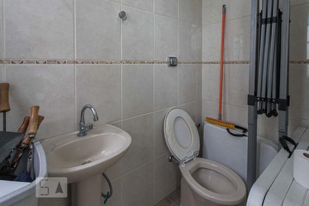 Casa à venda com 320m², 4 quartos e 4 vagas Casa à venda com 320m², 4 quartos e 4 vagasBanheiro 5 Salão de Festas
