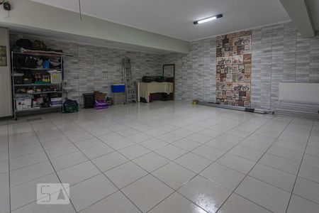 Casa à venda com 320m², 4 quartos e 4 vagas Casa à venda com 320m², 4 quartos e 4 vagasGaragem