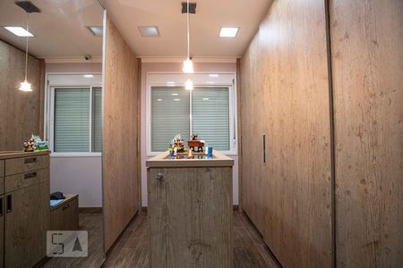 Casa à venda com 320m², 4 quartos e 4 vagas Casa à venda com 320m², 4 quartos e 4 vagasClosed Suíte 1