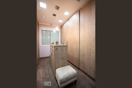 Casa à venda com 320m², 4 quartos e 4 vagas Casa à venda com 320m², 4 quartos e 4 vagasClosed Suíte 1