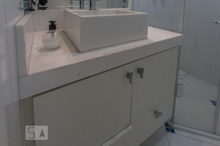 Casa à venda com 320m², 4 quartos e 4 vagas Casa à venda com 320m², 4 quartos e 4 vagasBanheiro 3 Escritório