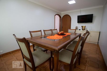 Casa à venda com 320m², 4 quartos e 4 vagas Casa à venda com 320m², 4 quartos e 4 vagasSala de Jantar