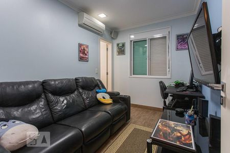 Casa à venda com 320m², 4 quartos e 4 vagas Casa à venda com 320m², 4 quartos e 4 vagasEscritório