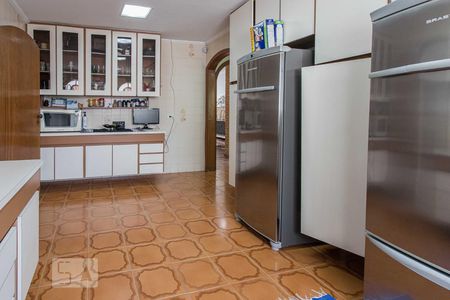 Casa à venda com 320m², 4 quartos e 4 vagas Casa à venda com 320m², 4 quartos e 4 vagasCozinha