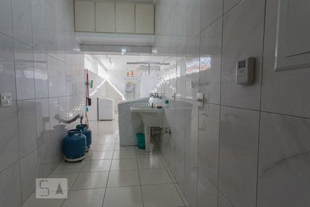 Casa à venda com 320m², 4 quartos e 4 vagas Casa à venda com 320m², 4 quartos e 4 vagasLavanderia Área de Serviço