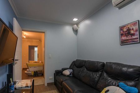 Casa à venda com 320m², 4 quartos e 4 vagas Casa à venda com 320m², 4 quartos e 4 vagasEscritório