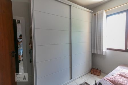 Casa à venda com 120m², 2 quartos e 2 vagas Casa à venda com 120m², 2 quartos e 2 vagasQuarto 1