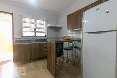 Casa à venda com 120m², 2 quartos e 2 vagas Casa à venda com 120m², 2 quartos e 2 vagasCozinha