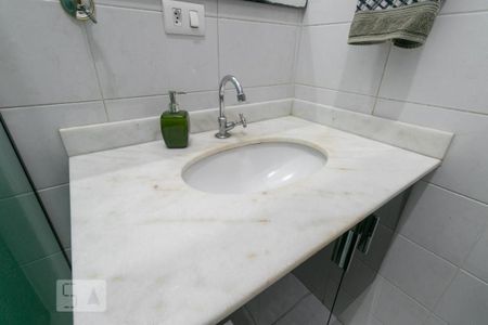 Casa à venda com 120m², 2 quartos e 2 vagas Casa à venda com 120m², 2 quartos e 2 vagasBanheiro da Suíte