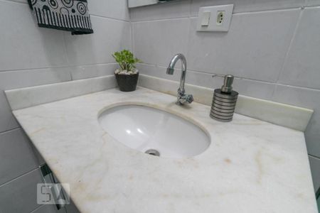 Casa à venda com 120m², 2 quartos e 2 vagas Casa à venda com 120m², 2 quartos e 2 vagasBanheiro 2