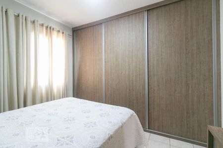 Casa à venda com 120m², 2 quartos e 2 vagas Casa à venda com 120m², 2 quartos e 2 vagasSuíte