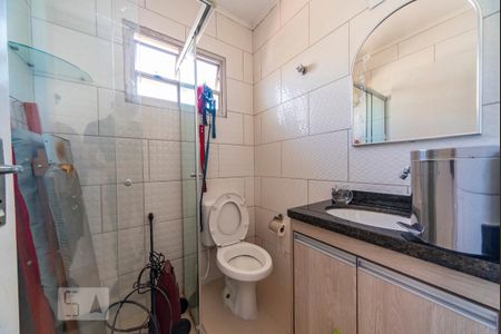 Casa à venda com 215m², 3 quartos e 7 vagasBanheiro da Edícula