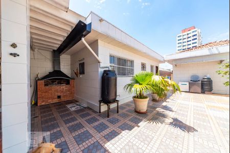 Casa à venda com 215m², 3 quartos e 7 vagasChurrasqueira