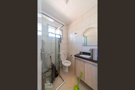 Casa à venda com 215m², 3 quartos e 7 vagasBanheiro da Edícula