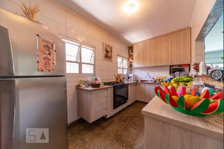 Casa à venda com 215m², 3 quartos e 7 vagasCozinha