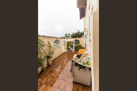Casa à venda com 260m², 4 quartos e 3 vagas Casa à venda com 260m², 4 quartos e 3 vagasQuintal