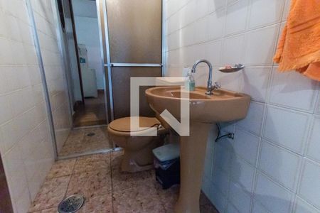 Casa à venda com 260m², 4 quartos e 3 vagas Casa à venda com 260m², 4 quartos e 3 vagasBanheiro da garagem