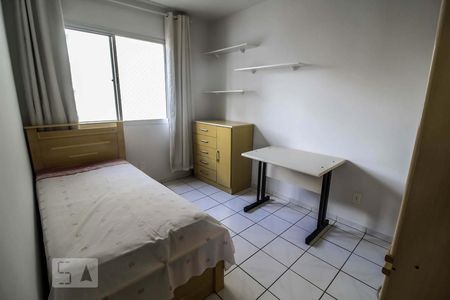 Quarto 2 de apartamento para alugar com 2 quartos, 57m² em Residencial Eldorado, Goiânia