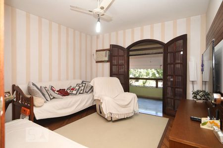 Casa para alugar com 486m², 5 quartos e 3 vagas Casa para alugar com 486m², 5 quartos e 3 vagasQuarto 2