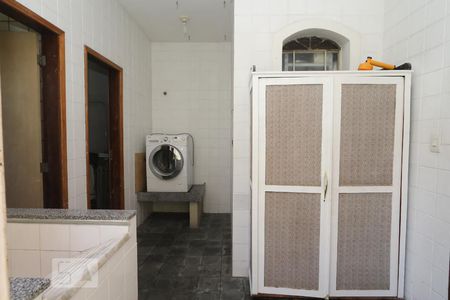 Casa para alugar com 486m², 5 quartos e 3 vagas Casa para alugar com 486m², 5 quartos e 3 vagasÁrea de Serviço