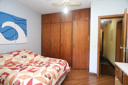 Casa para alugar com 486m², 5 quartos e 3 vagas Casa para alugar com 486m², 5 quartos e 3 vagasSuíte 3