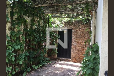 Casa à venda com 180m², 4 quartos e 2 vagas