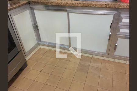 Casa à venda com 180m², 4 quartos e 2 vagas