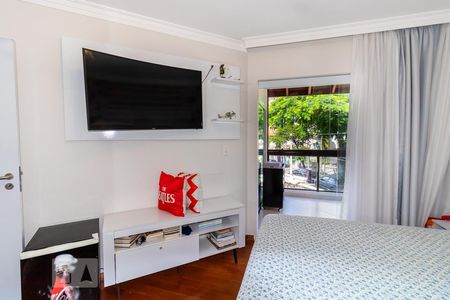 Casa à venda com 700m², 3 quartos e 6 vagas Casa à venda com 700m², 3 quartos e 6 vagasSuíte 2