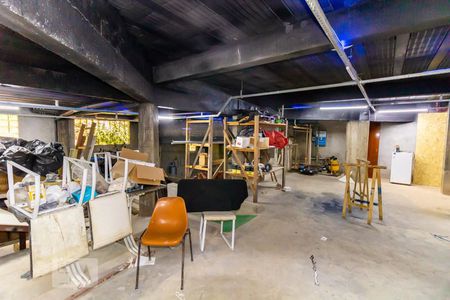 Casa à venda com 700m², 3 quartos e 6 vagas Casa à venda com 700m², 3 quartos e 6 vagasSubsolo