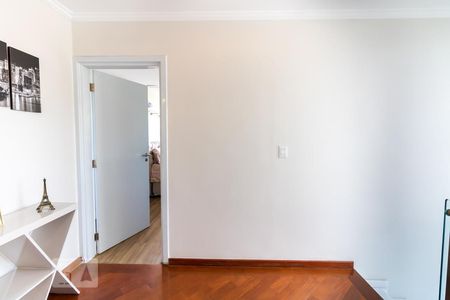 Casa à venda com 700m², 3 quartos e 6 vagas Casa à venda com 700m², 3 quartos e 6 vagasHall
