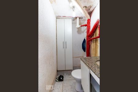 Casa à venda com 700m², 3 quartos e 6 vagas Casa à venda com 700m², 3 quartos e 6 vagasBanheiro