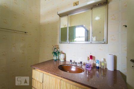 Casa à venda com 180m², 3 quartos e 6 vagasBanheiro