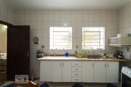 Casa à venda com 180m², 3 quartos e 6 vagasCozinha