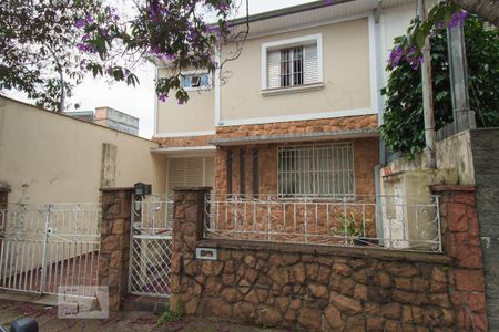 Casa à venda com 180m², 3 quartos e 6 vagasFachada